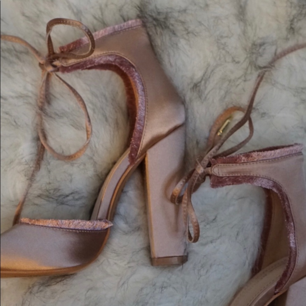 Heels - Picture 2 of 4